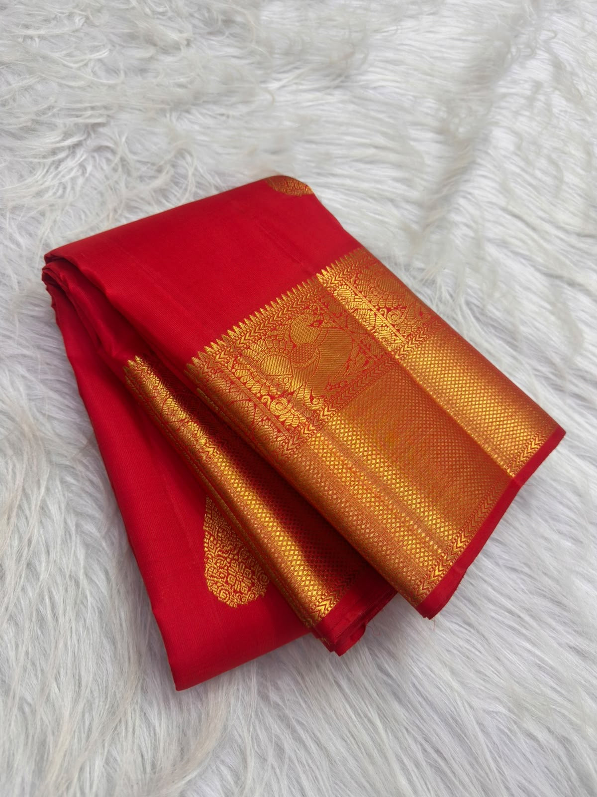 Vermillion red pure silk Kanchipuram Butta saree, view 6