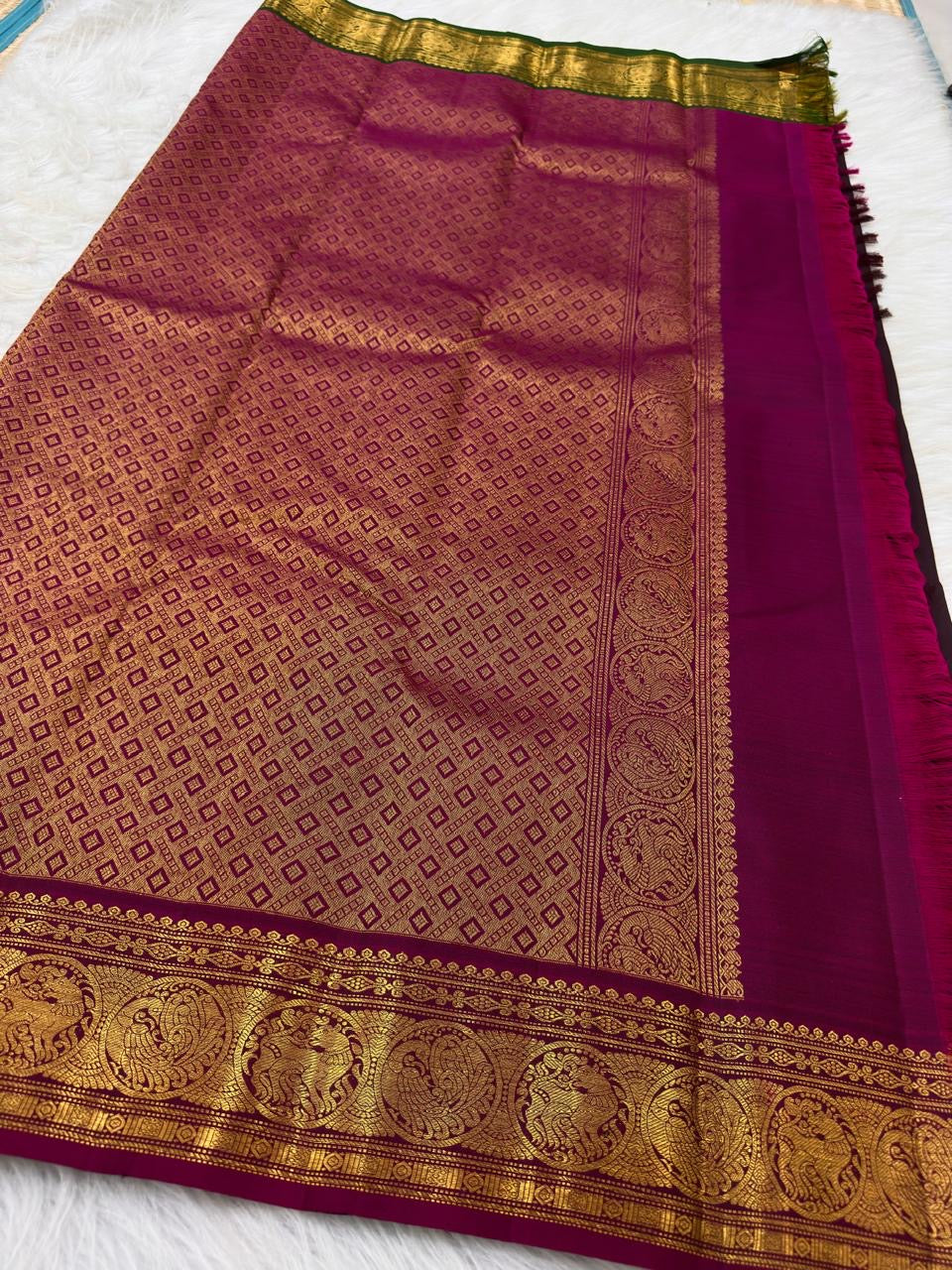 Traditional Ganga Jamuna border detail on handwoven Kanchipuram saree