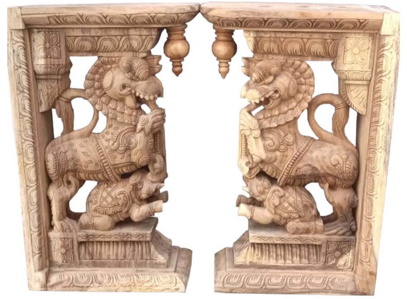 Coloring Kanchipurams - Yazhi