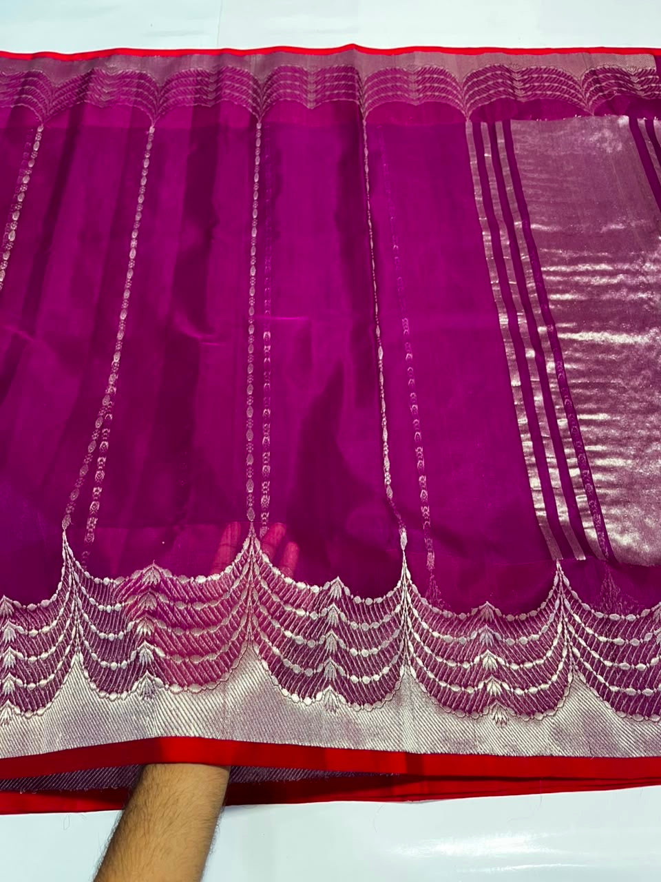 Deep magenta handwoven Katan Silk Chanderi saree with scalloped feather-wave border — Idam Living