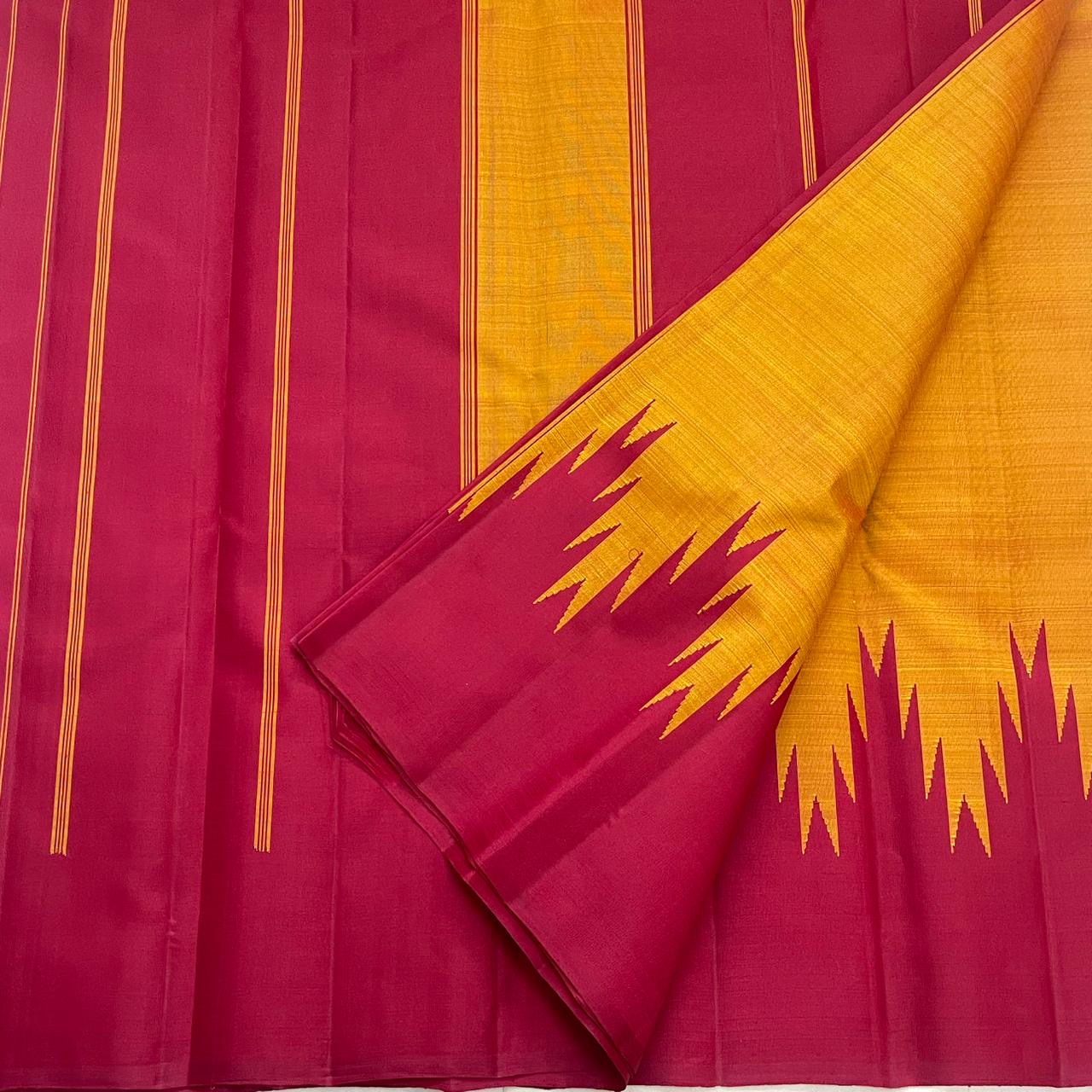 Thazhampoo Reku pandanus flower selvedge border on chilli red Kanchipuram saree