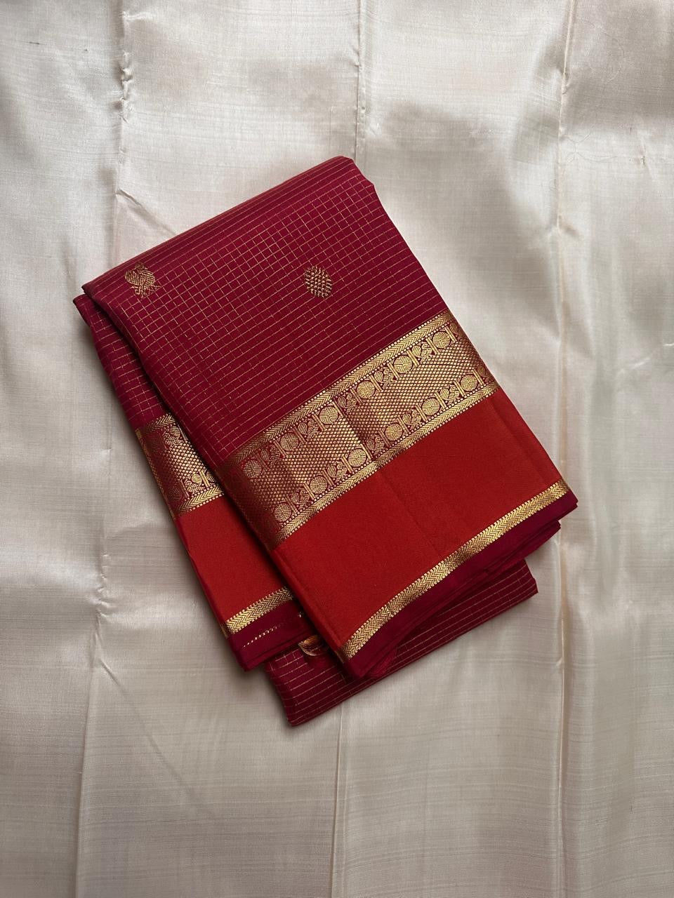 Maroon Pure Kanchipuram Silk Saree – Zari Kattam with Traditional Gold Zari Border