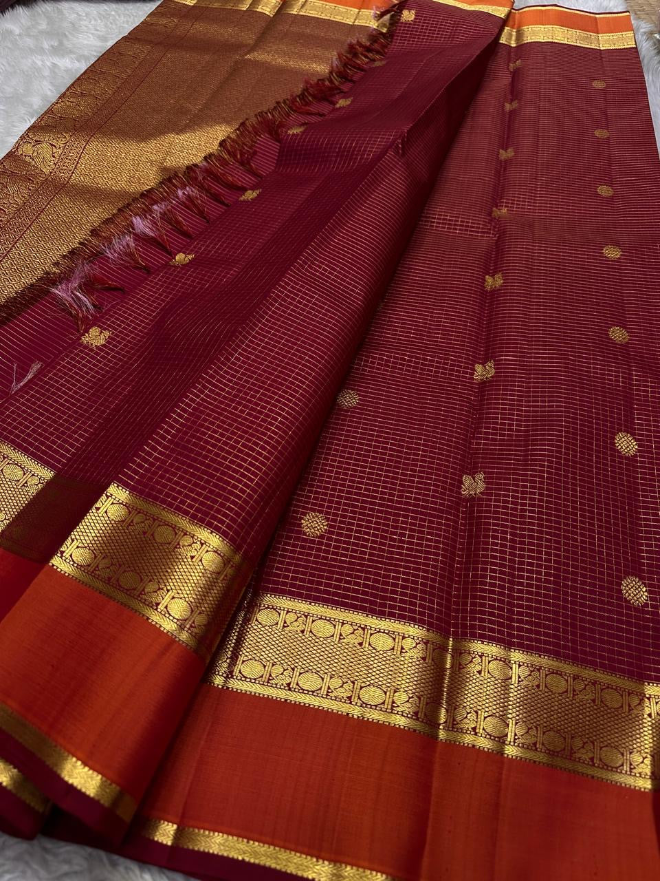 Maroon Pure Kanchipuram Silk Saree – Zari Kattam with Traditional Gold Zari Border