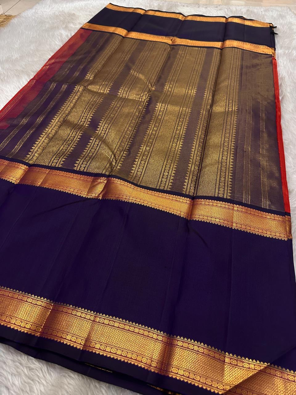 Orange Vairaoosi with Purple Border – Pure Silk Kanchipuram Saree
Silk Mark Certified • Fall & Pico Done • Blouse Attached / Stitching Available ($30)
Free Shipping within USA • Ready to Ship