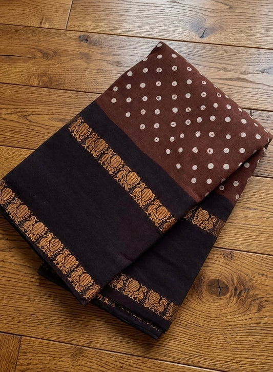 Madurai Sungudi Cotton Saree Brown With achu kattu Dot Motifs And deep brown  Zari Border
