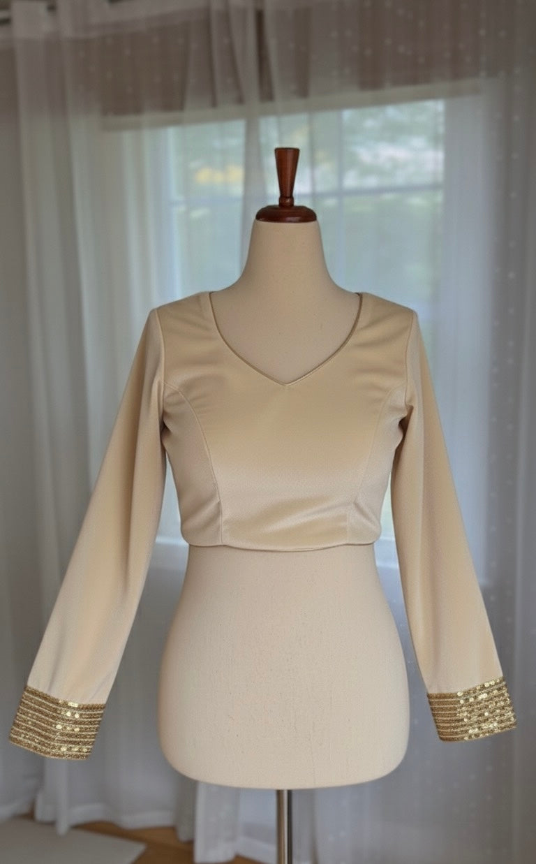 Velvet Sitara — Premium Winter Velvet Blouse
Soft Cotton Lined · Adjustable Fit · Sequin-Embroidered Sleeves
A Warm, Elegant Essential for Festive & Saree Styling