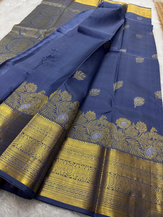 Krishnaa ✨ – Dusky Blue Pure Handwoven Kanchipuram Silk Saree with Woven Peacock Feather Zari, Varisaipet Border, Floral Vines, Sorgavaasal Mayil Pallu with Diamond Pet Grid, Bridal & Festival Ready, Silk Mark Certified, ships in a week from ordering