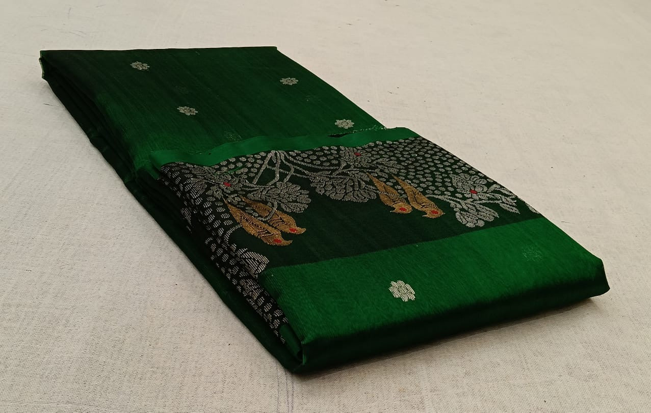 green chanderi silk saree full spread showing body motifs and contrasting pallu