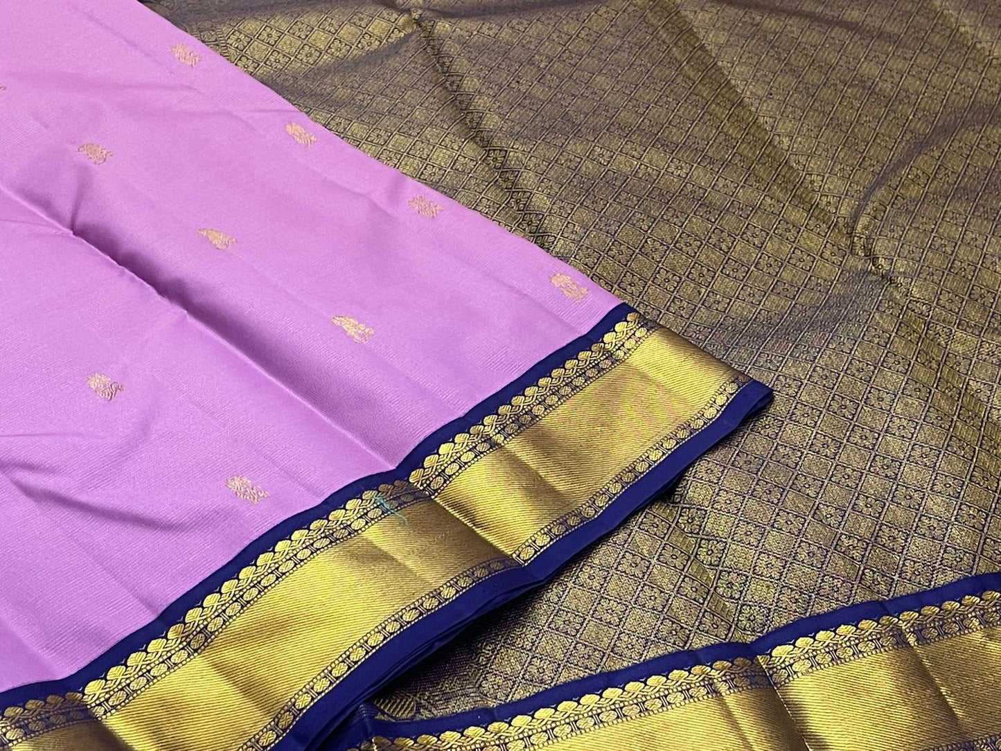 Lavender pure silk saree with leaf butta motifs and classic gold zari weaving