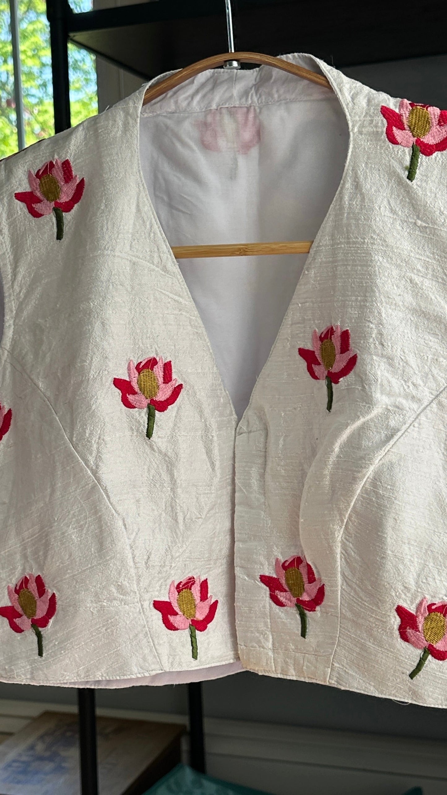 "Kamala" collection - pure raw silk sleeveless blouse embroidered with lotus motifs in white
