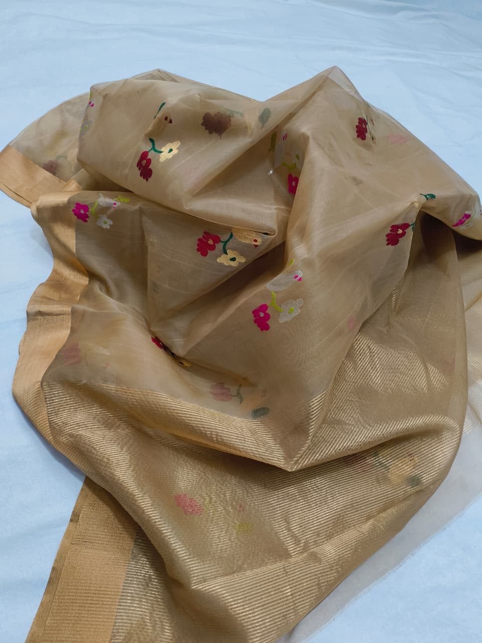 Pure Chanderi Silk Saree
Floral & Bird Embroidery on Sheer Gold-Beige
Tissue Zari Border • Lightweight • Elegant Drape