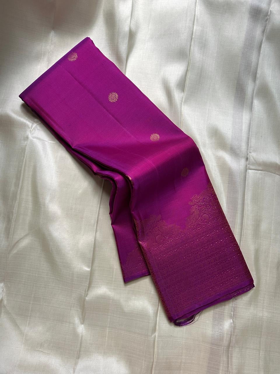 Svaroopam Vibrant Purple
Magenta-Purple Kanchipuram Silk Saree
Fine Zari Buttas & Ornate Heritage Border