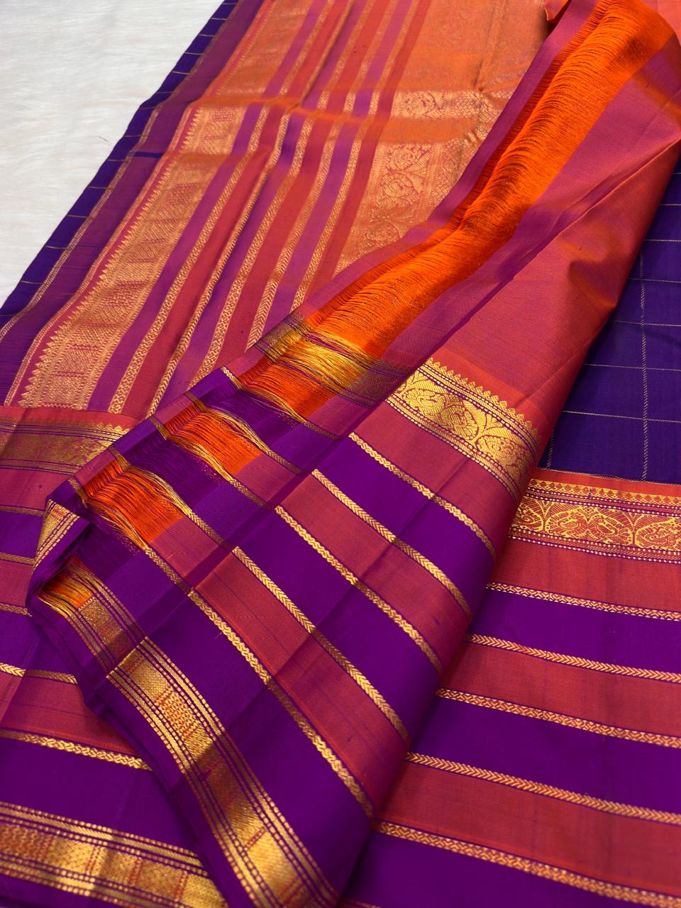 Royal Purple pure silk Kanjivaram saree, Varisaipet weave with Rani Pink border — body weave close-up