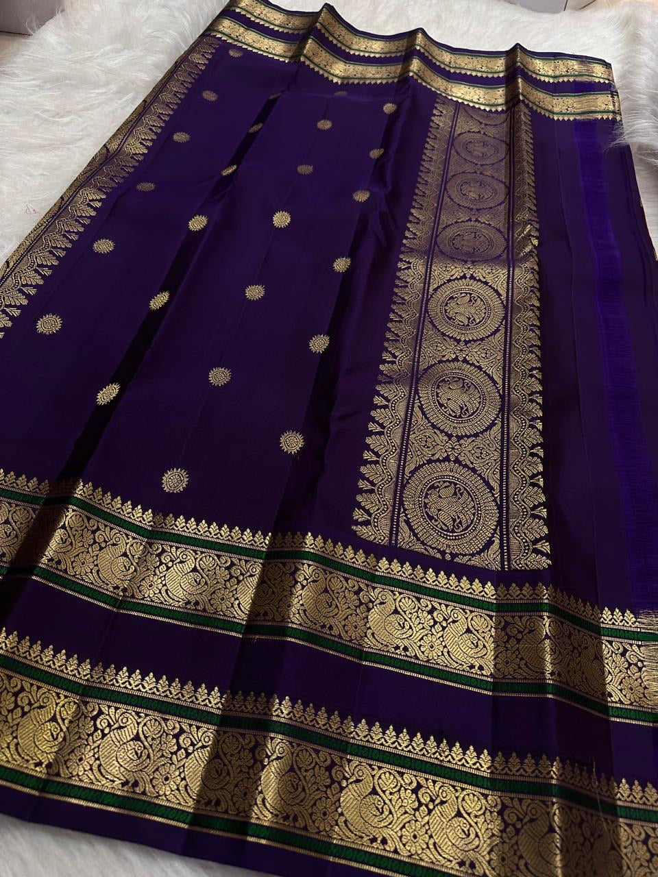 Royal purple pallu with circular zari medallions, Arakku Red Rettapet Kanjivaram saree – view 8