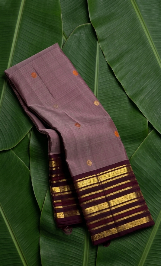 Full view of dusty mauve handwoven Kanchipuram silk saree with silk thread butta and plum varisaipet border — Idam Living