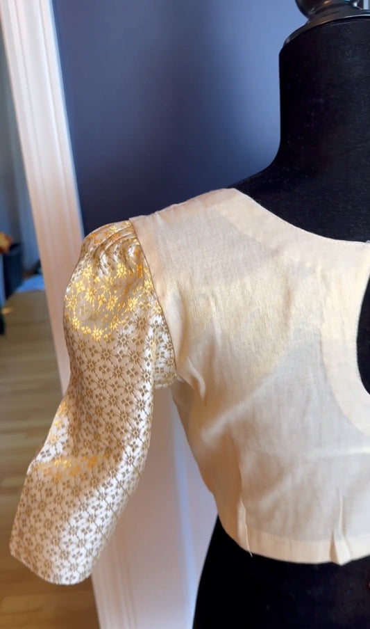 ✨ Pure Silk-Cotton Gold Tissue Blouse ✨Cream & gold elegance — fully lined in soft cotton for comfort 🤍
Now only $20 (was $59) | Size 40–43 | All other sizes sold out 💫 ready to ship from NJ