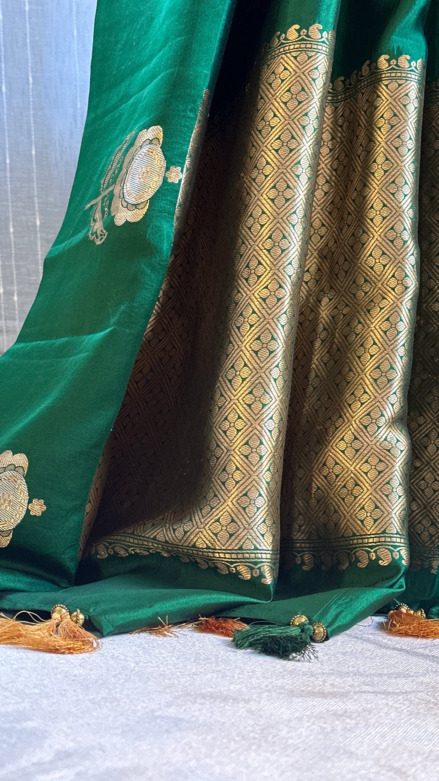 Pure silk kaduva Benares sarees “Raw mango” style - Forest green