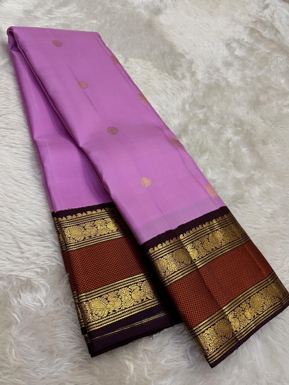Lavender pure silk Kanchi Pattu saree, Rettapet weave with Deep Aubergine Korvai border — border detail