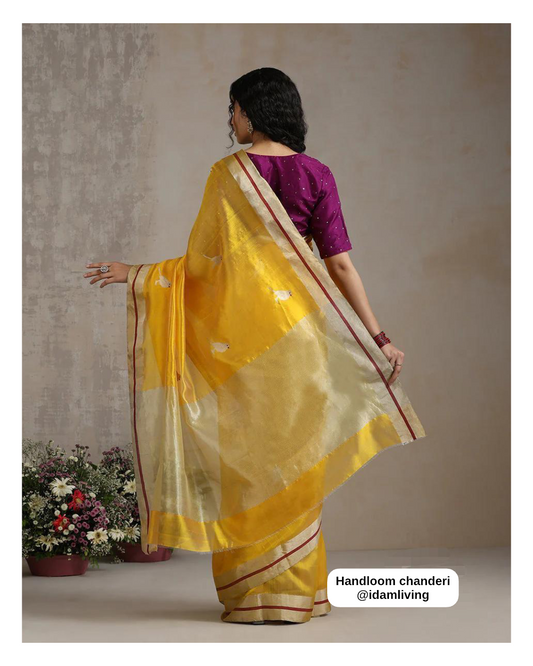 Chidiyaa 🌼✨
Pure Silk Chanderi Handloom Yellow Saree
Red Mina & Zari Buttas All Over
Contrasting Selvedge & Luxurious Zari Pallu
Handwoven by Ashok Nagar Weavers, Madhya Pradesh