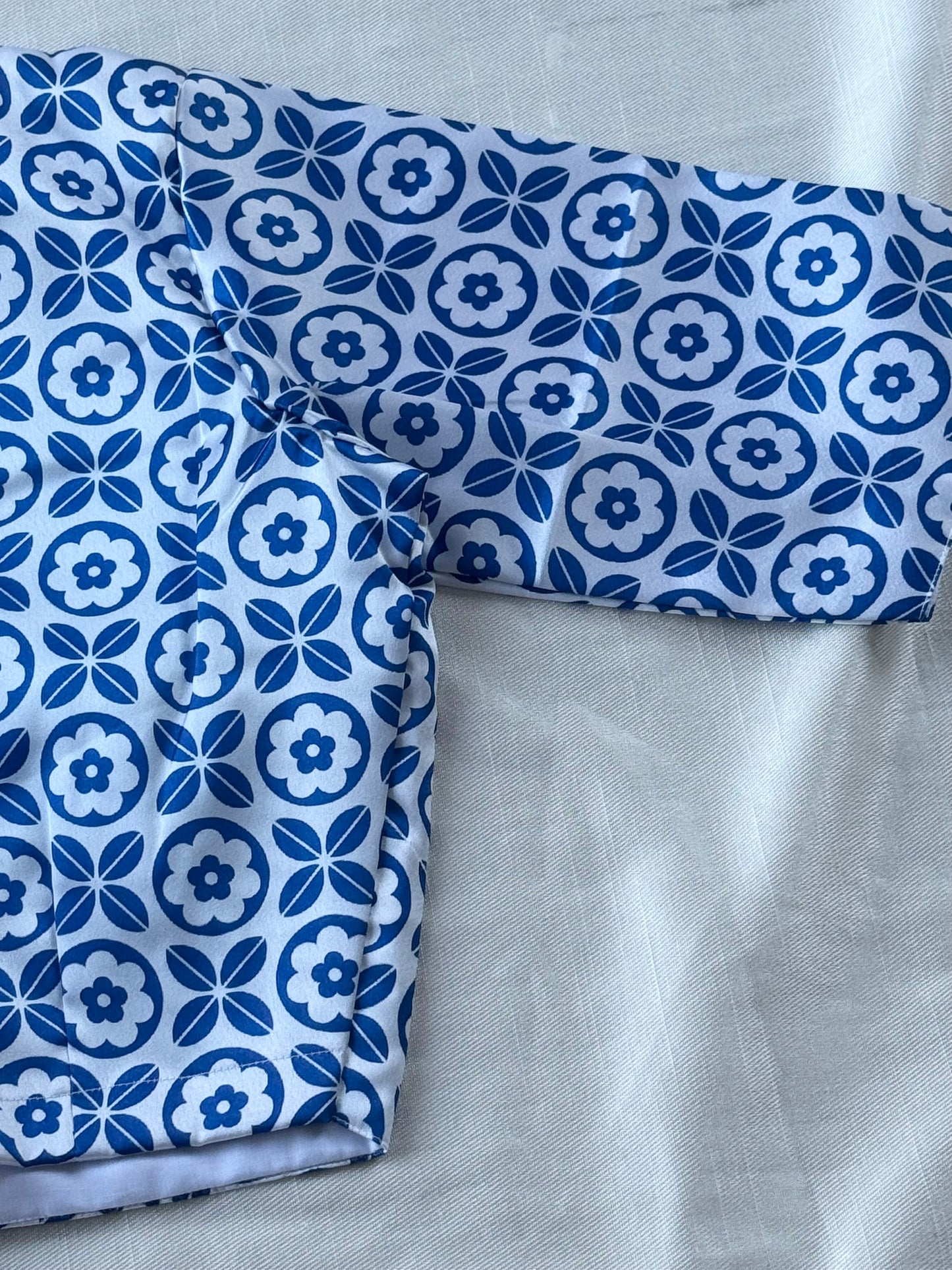 Day 3-Pure Modal Silk Blouse
White & Ink-Blue Trellis
Fully Cotton-Lined | 36–42