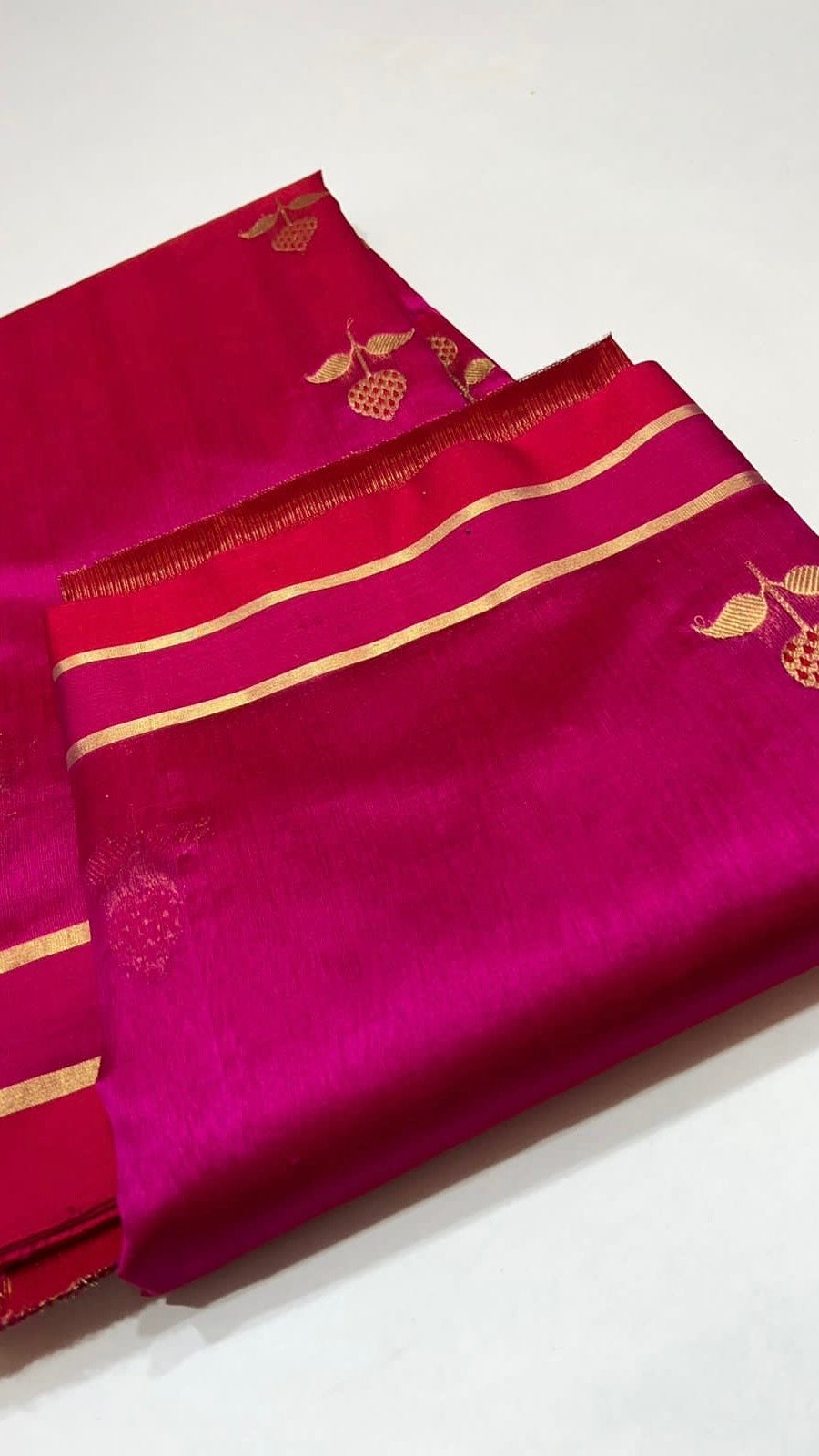 Pure silk Chanderi handloom vibrant pinck saree with red border