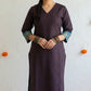 Vanappu — Jamun & Aqua Sungudi Zari Kattam Kurti Set
Deep Jamun Purple Handspun Cotton with Aqua Zari Mayil Borders & Kattam Checks ✨
Handwoven in Madurai • Fully Lined • Free USA Shipping • Ready to Ship ✅