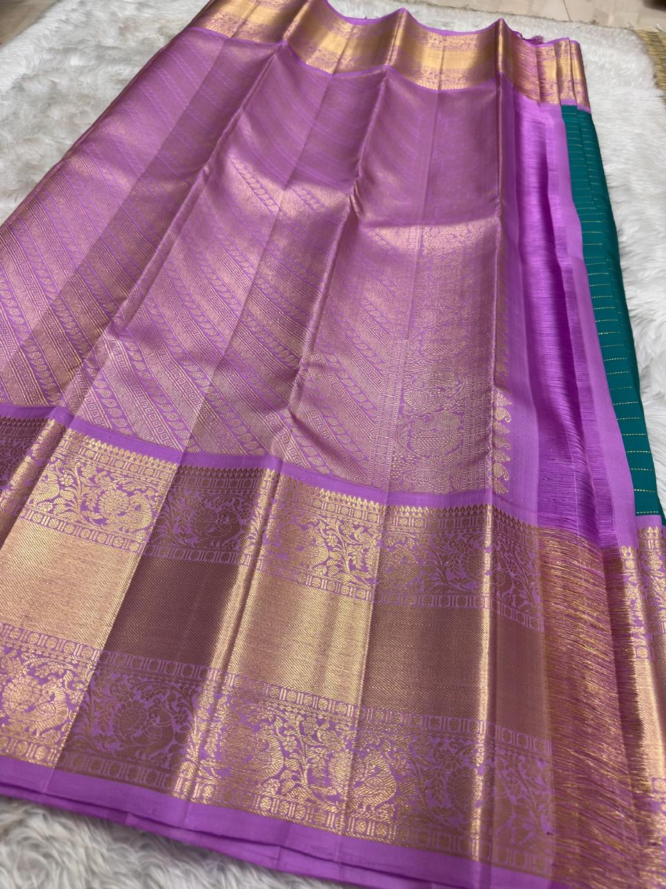 Peacock Teal pure silk Kancheepuram saree, Korvai weave with Royal Purple Zari border — pallu detail