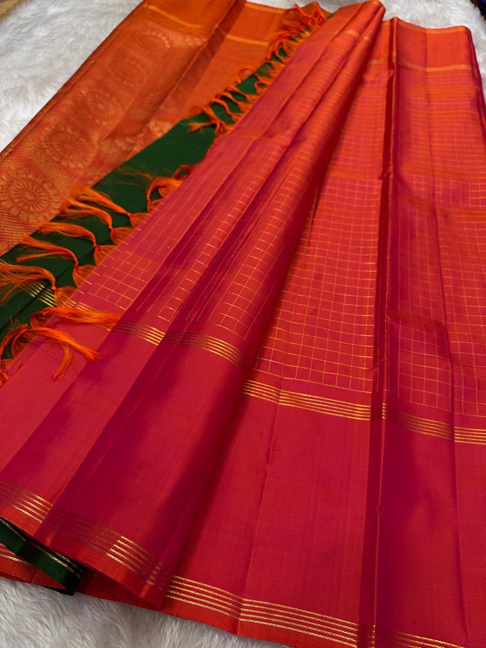 A Vermilion–Gold Celebration in Pure Kanchipuram Silk
Tradition, Splendour & Timeless South Indian Grandeur
