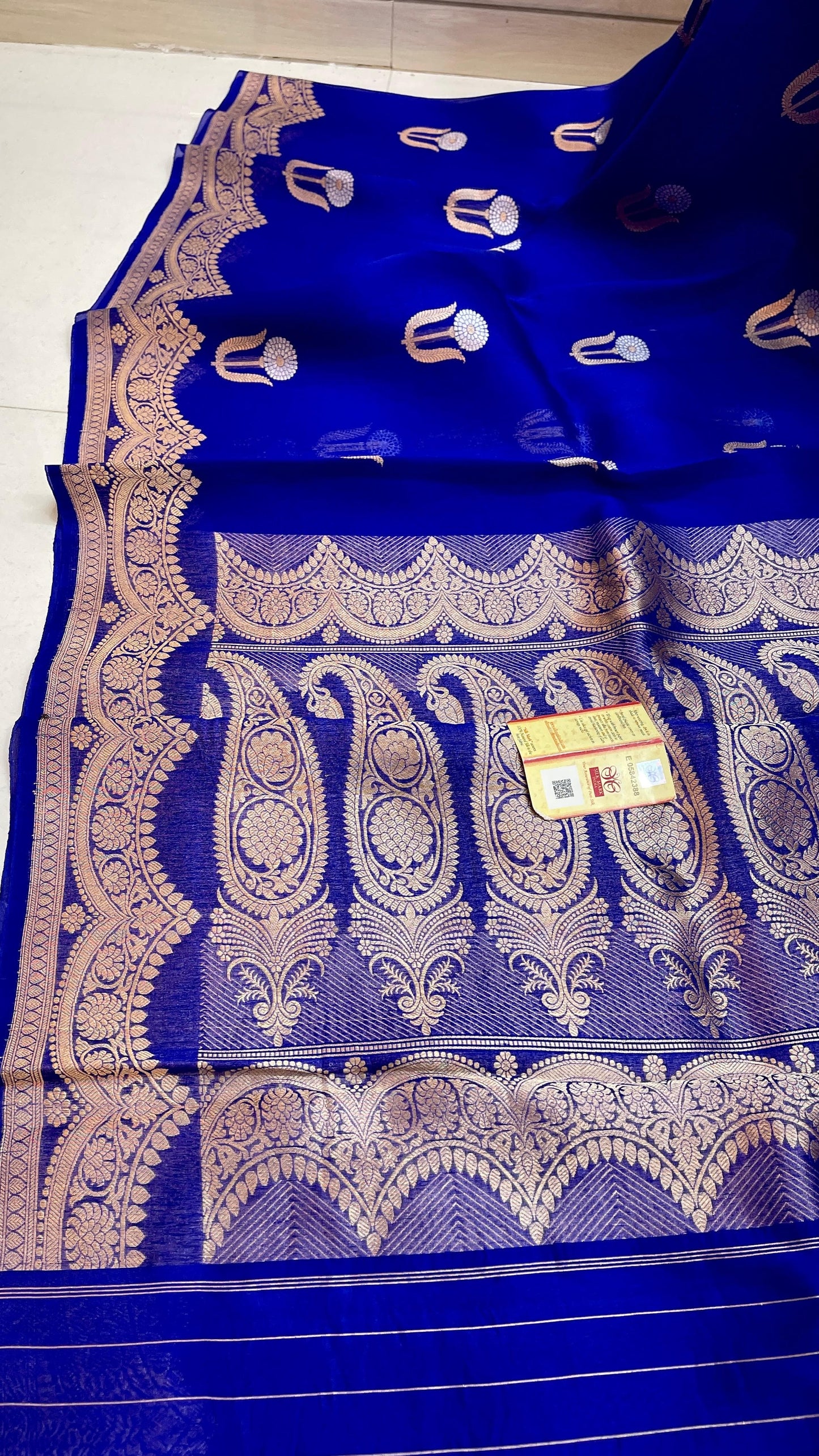 Pure ektara kora silk handloom Banarasi with kadhua sona roopa Bootas and border - Royal blue