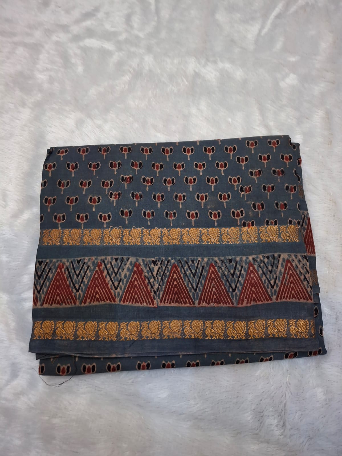 Ajrak Hand Block Print on Pure Madurai Cotton Saree
Clamp-dyed borders by Kattuchayam artisans, naturally dyed in Gujarat
Handcrafted Cotton Elegance • Free Shipping within USA • Ships in Two Weeks