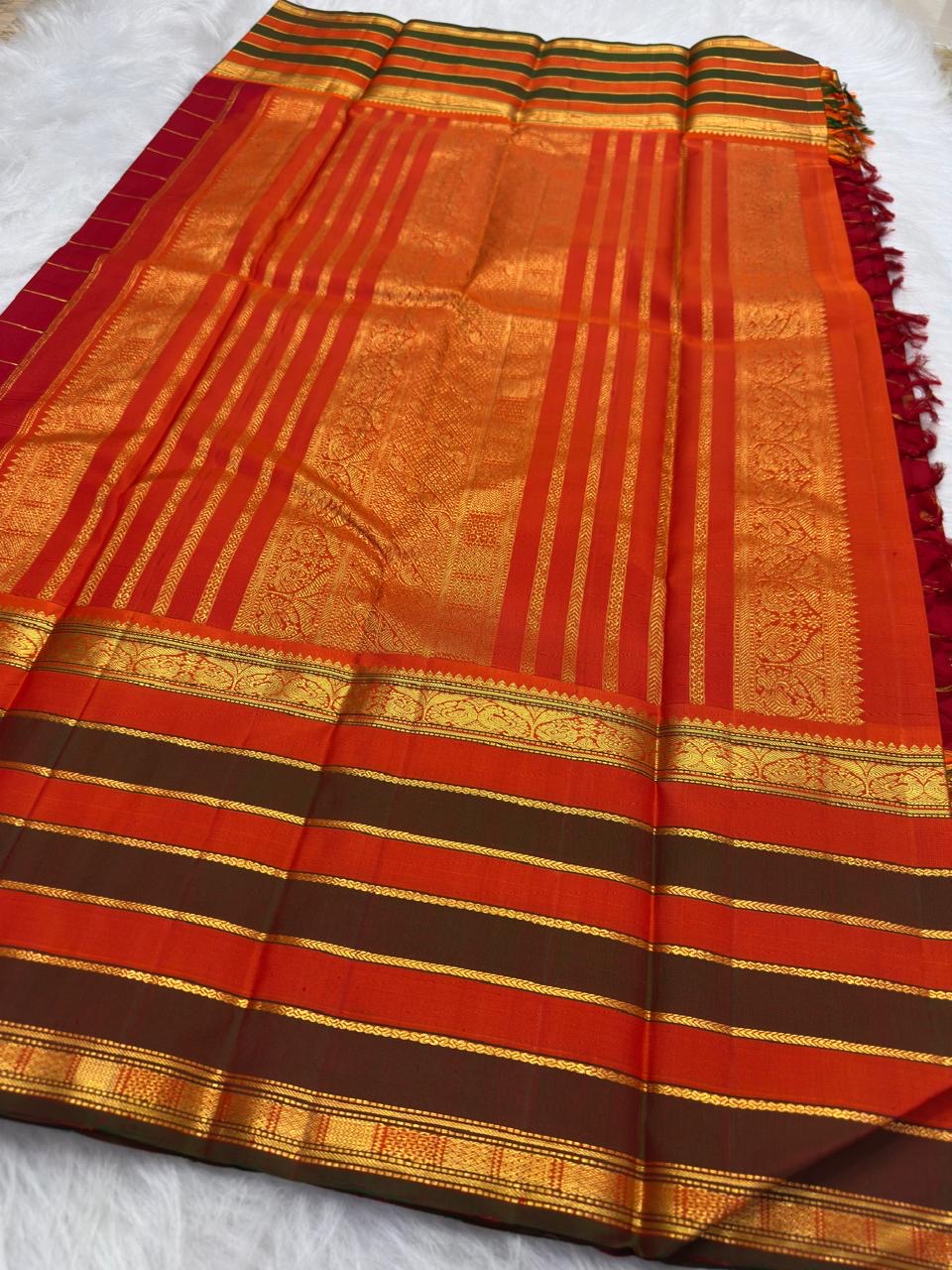 Pillar-Box Red pure silk Kanchipuram saree, Varisaipet weave with Deep Brown border — blouse piece detail