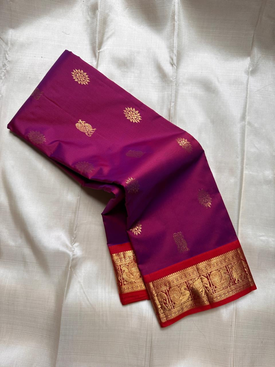 Swaram Lightweight – Berry Pink Purple
Feather-Light Berry Kanchipuram Silk Saree
Red Borders & Elephant Procession Zari