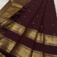 Kasturi 🌰✨
Deep Coffee Brown Pure Silk Kanchipuram Saree
Gold Zari Woven Kamalam & Diamond Buttas All Over
Double Border with Mayil Pettu & Rettapettu Detailing
Diagonal Peacock Pallu with Floral Vine Motifs