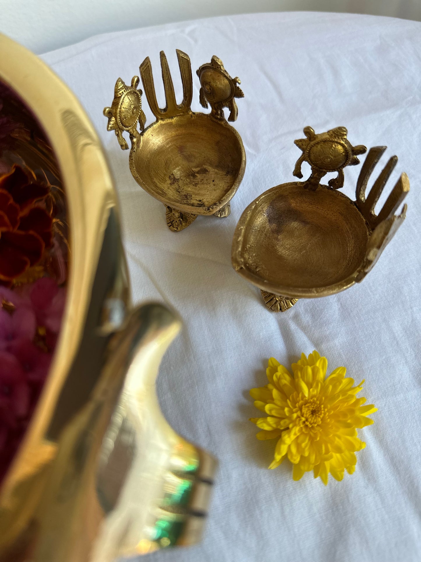 Brass shankh chakra diya (pair)