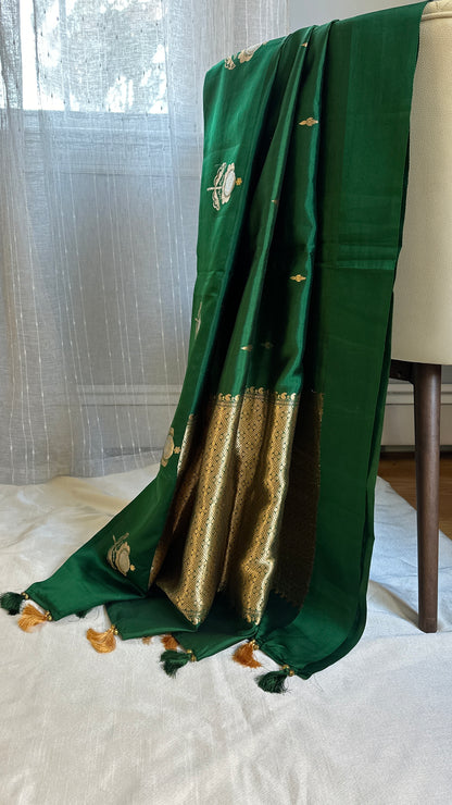 Pure silk kaduva Benares sarees “Raw mango” style - Forest green