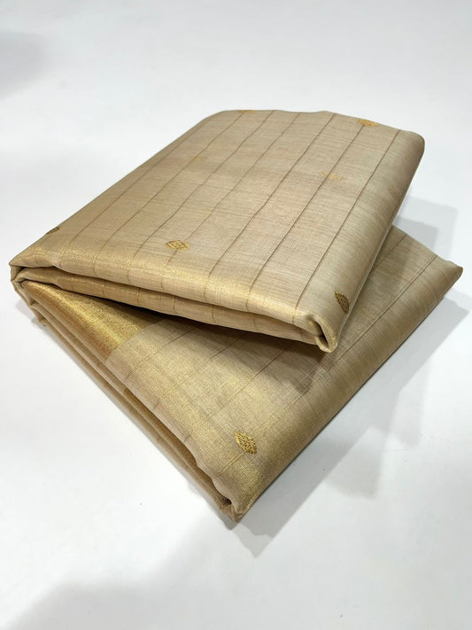 ✨ Pure Silk Chanderi Saree: Swarna Rekha (Champagne Gold Whisper)
Handwoven in luminous champagne-gold with zari buttas and pin-check texture ✨
Silk Mark Certified • Blouse Stitching Available ($30) • Free Shipping within USA • Ships in Two Weeks