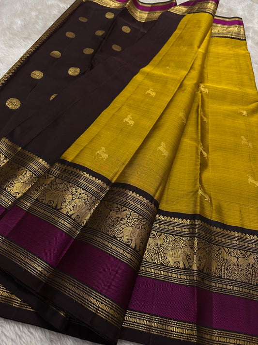 Manjal Jamuna – Pure Kanchipuram Silk Saree
Turmeric glow, softly lit in silk.
Ashwa buttas dance across the body.
Jamuna korvai with regal deer butta .

Silk Mark Certified, delivery in 2 weeks