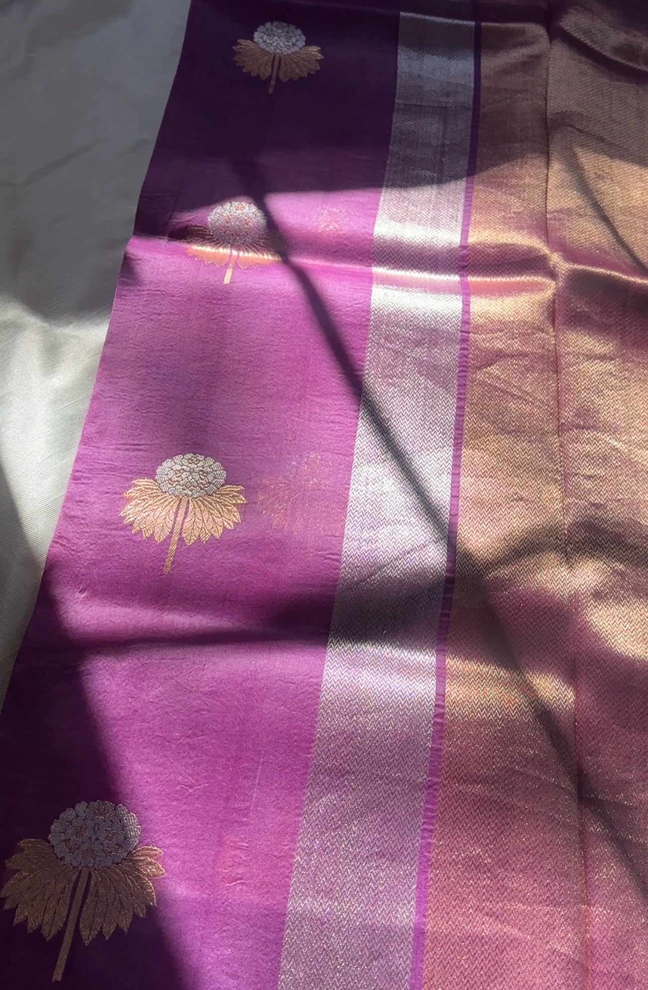 Pure silk kora Banarasi in kaduva weave - mauve