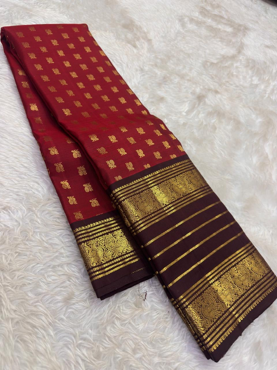 Handwoven Kanjeevaram Varisaipet saree featuring deep burgundy body and warm coffee brown pallu
