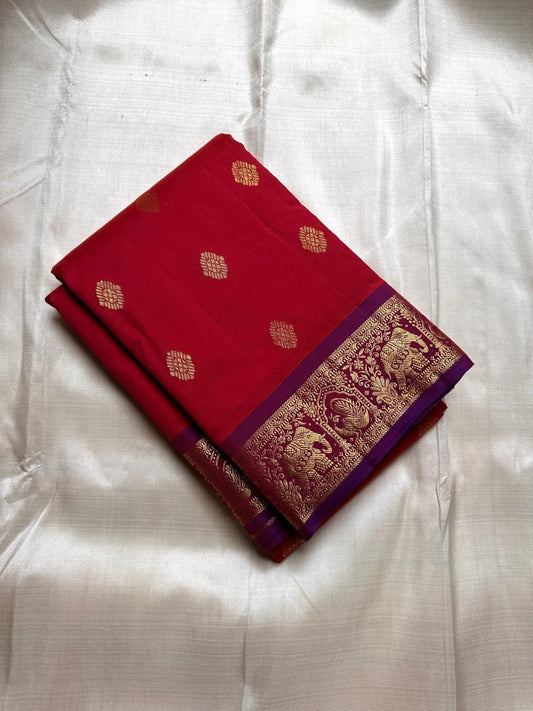 Swaram Scarlet Symphony
Lightweight Kanchipuram Silk Saree
Scarlet Red with Royal Purple Temple Zari