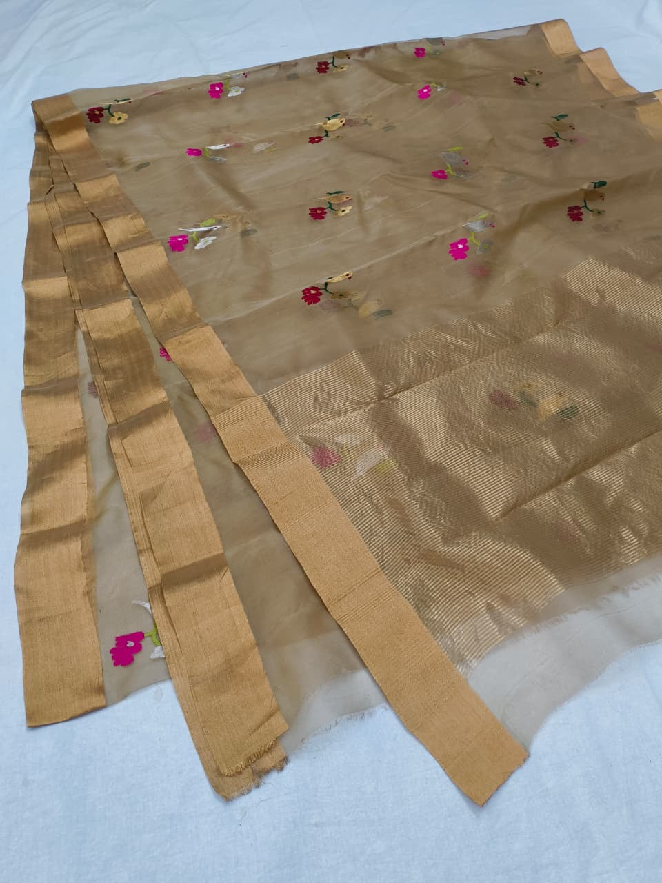 Pure Chanderi Silk Saree
Floral & Bird Embroidery on Sheer Gold-Beige
Tissue Zari Border • Lightweight • Elegant Drape
