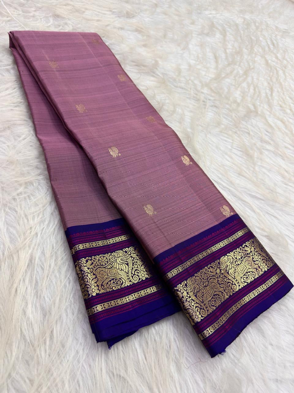 Dusty Mauve Handwoven Pure Silk Kanchipuram Butta Saree with Royal Blue Border – view 2