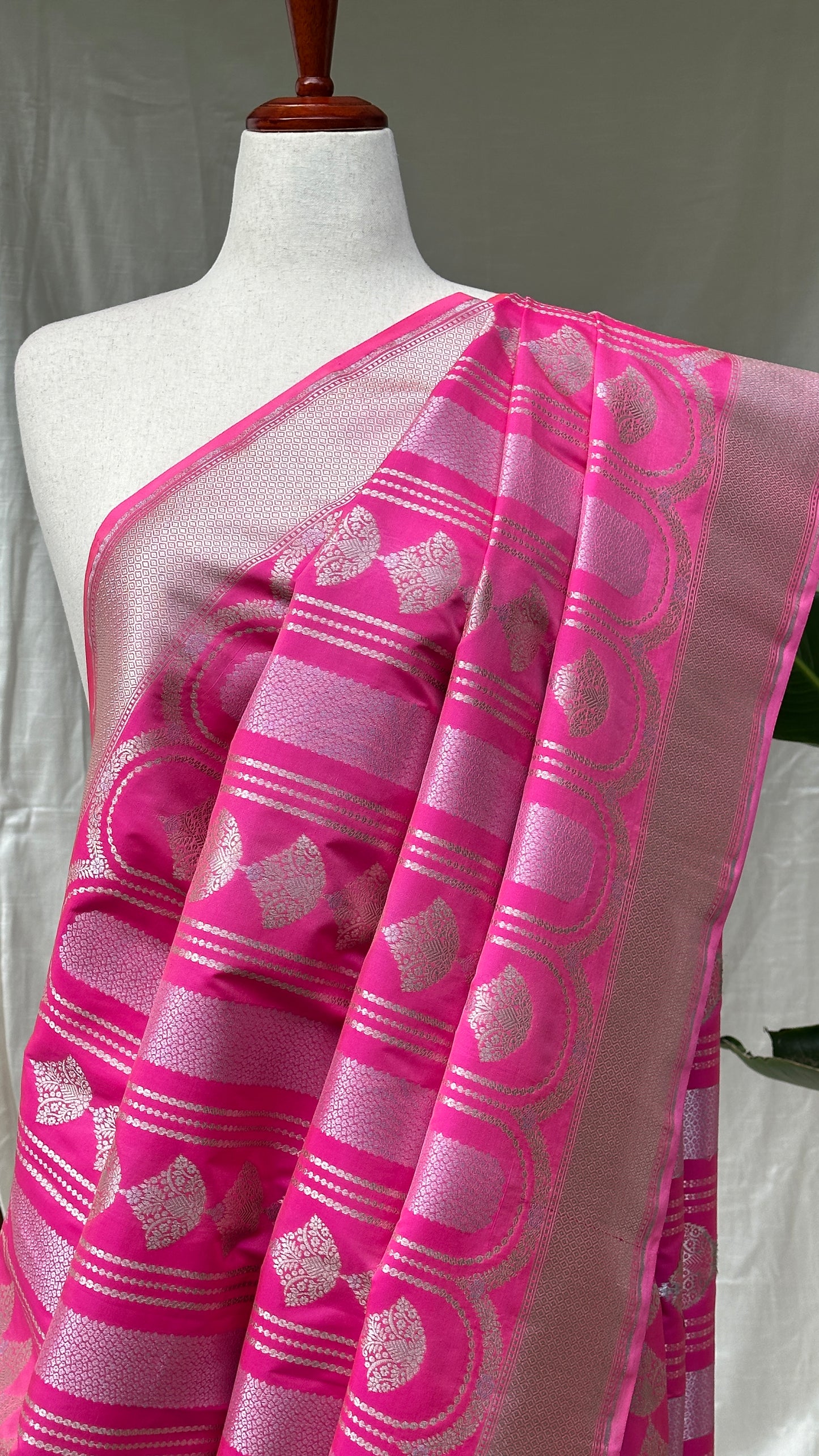 Soft silk banarasi saree - pink