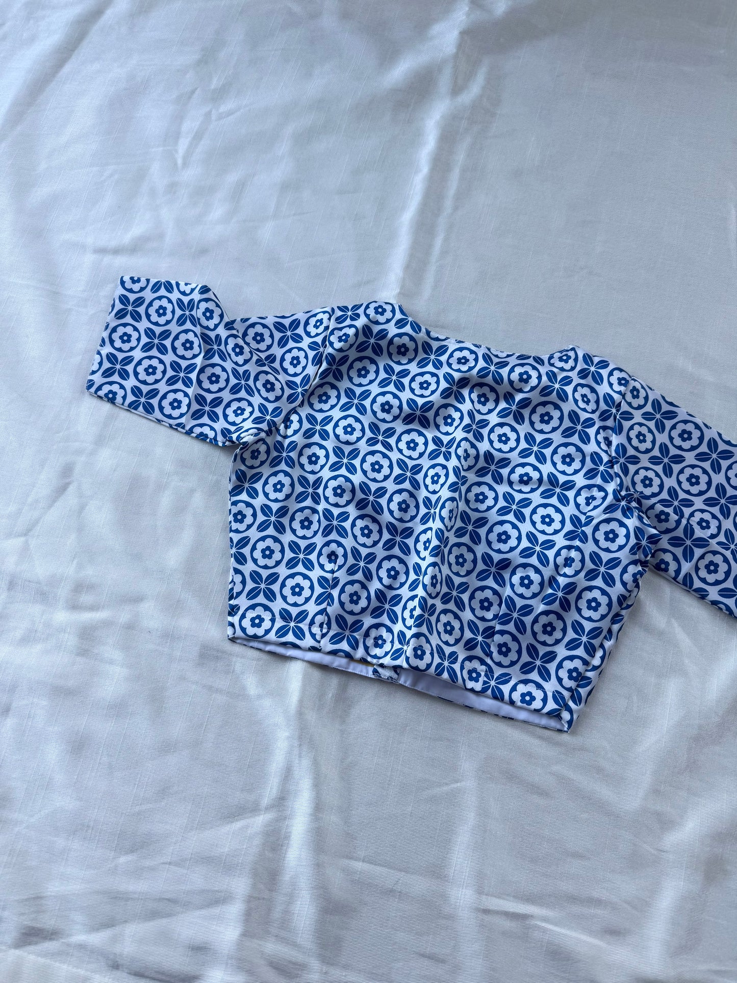 Day 3-Pure Modal Silk Blouse
White & Ink-Blue Trellis
Fully Cotton-Lined | 36–42