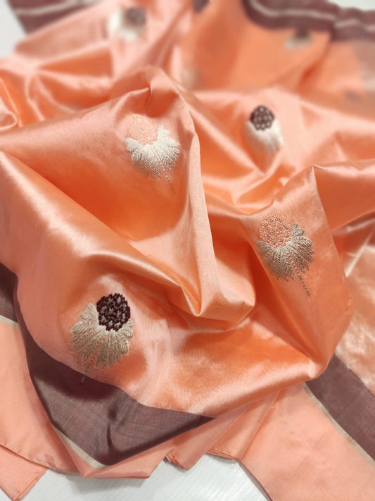 Peach Bloom – Pure Chanderi Silk Saree with Coffee Borders & Floral Resham Buttas | Tissue Pallu | Ships in Two Weeks
