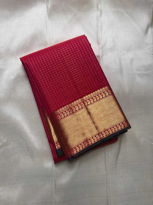 Pomegranate Pink Kattam
Pure Kanchipuram Silk with Gold Zari Grids
Festive, Heirloom-Bright, Temple-Bound Radiance