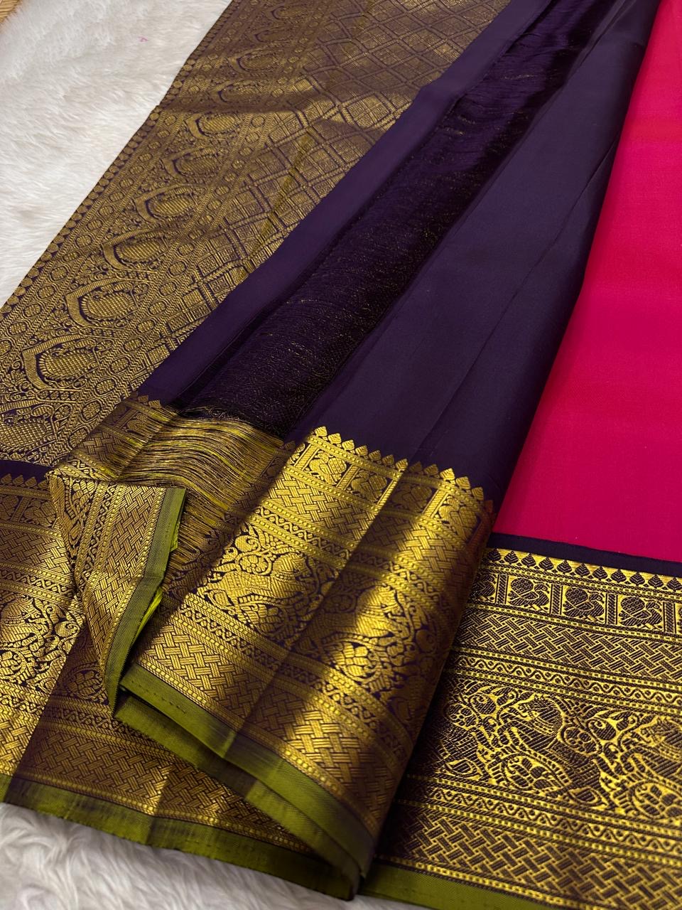 vibrant bright fuschia pink , purple vanasringaram border with a green  selvedge !