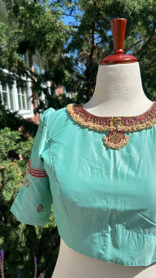 Temple - temple jewelry style embroidered blouse - Pastel green