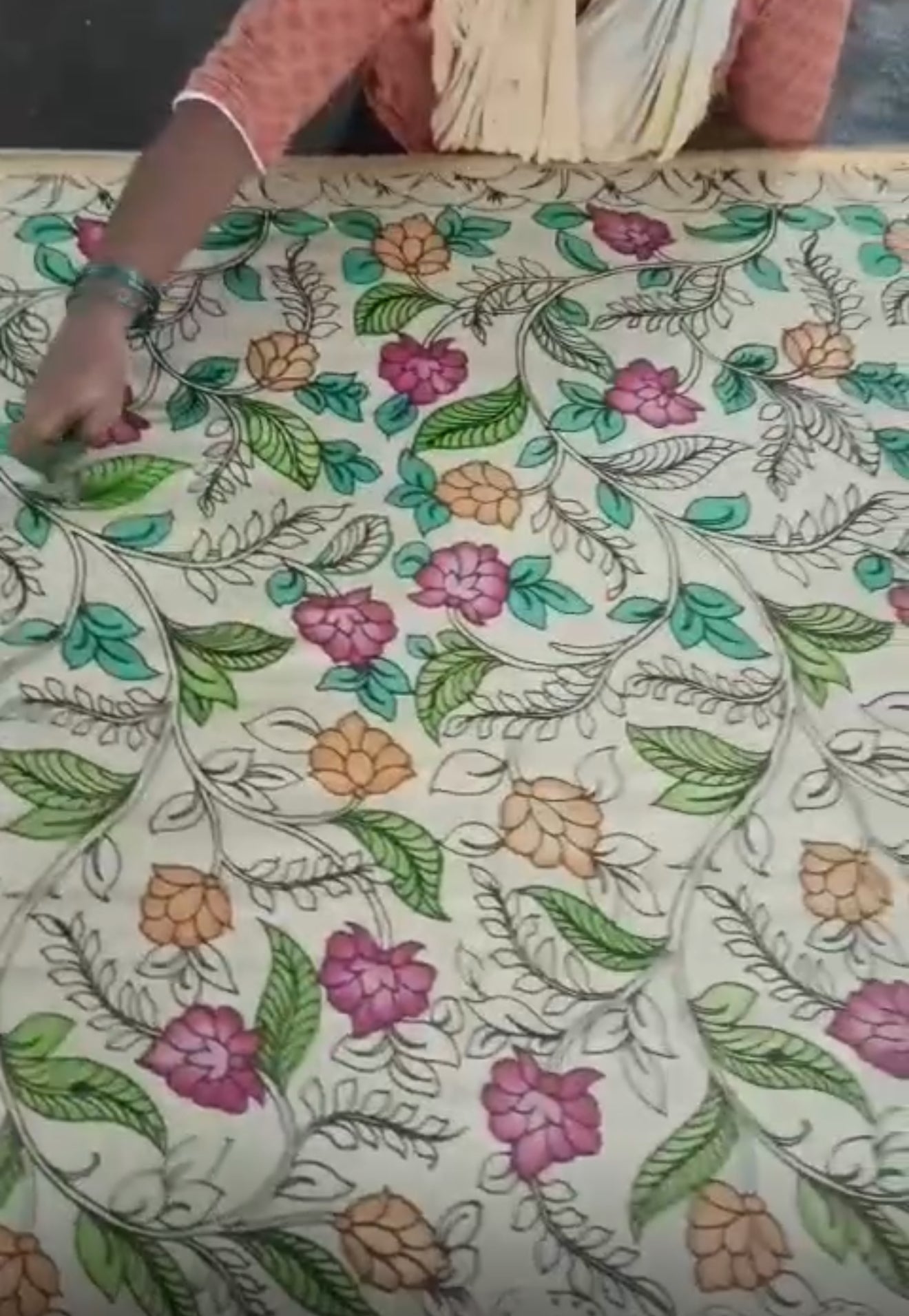 Pure Chennur Silk — Hand-Painted Kalamkari Fabric

Artisanal Elegance, Every Stroke a Story