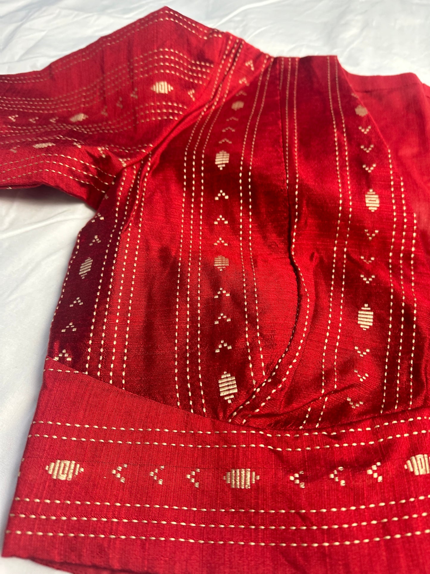 Kaantha silk blouse in red